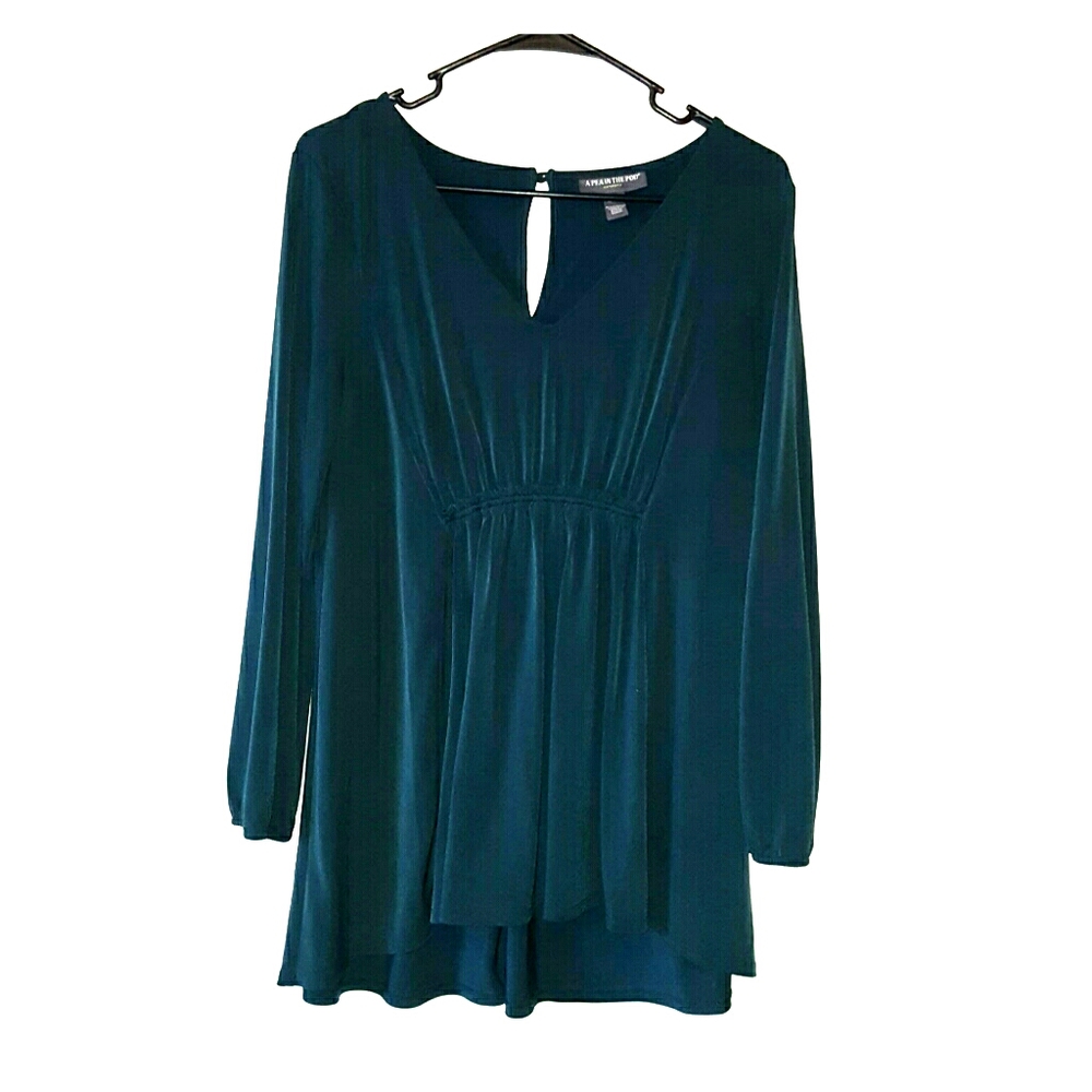 A Pea In The Pod Maternity top